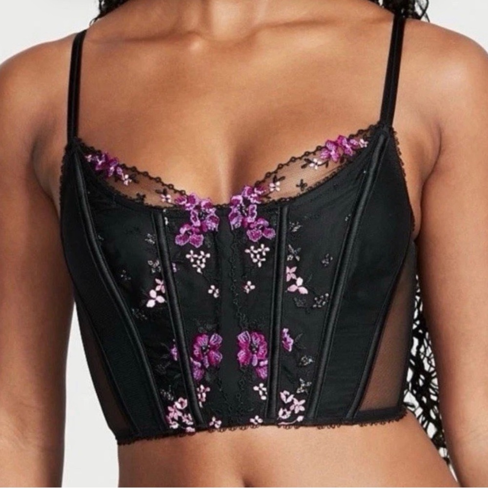 EUC- Victoria’s Secret ‘Very Sexy’ Embroidered Corset Bralette